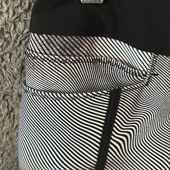 Adidas Golf skort Women’s Size small - Picture 4 of 10